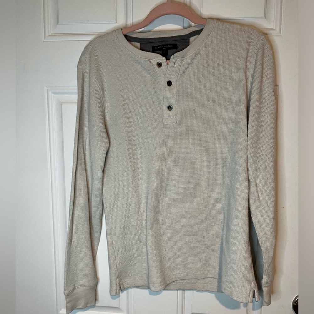 Banana Republic Waffle knit Long Sleeve Henley Shirt